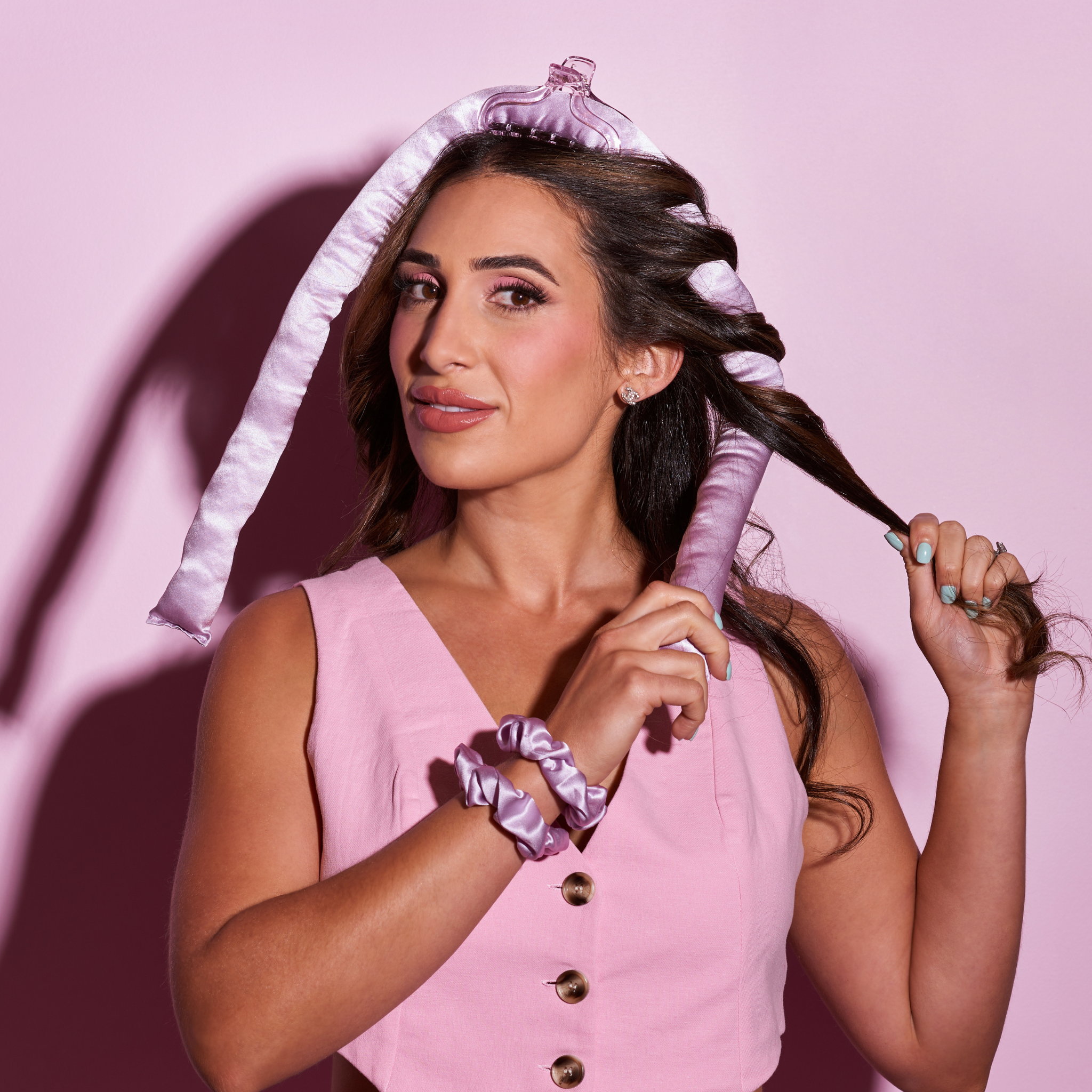 Model using the Heatless Curls Kit by Mermade