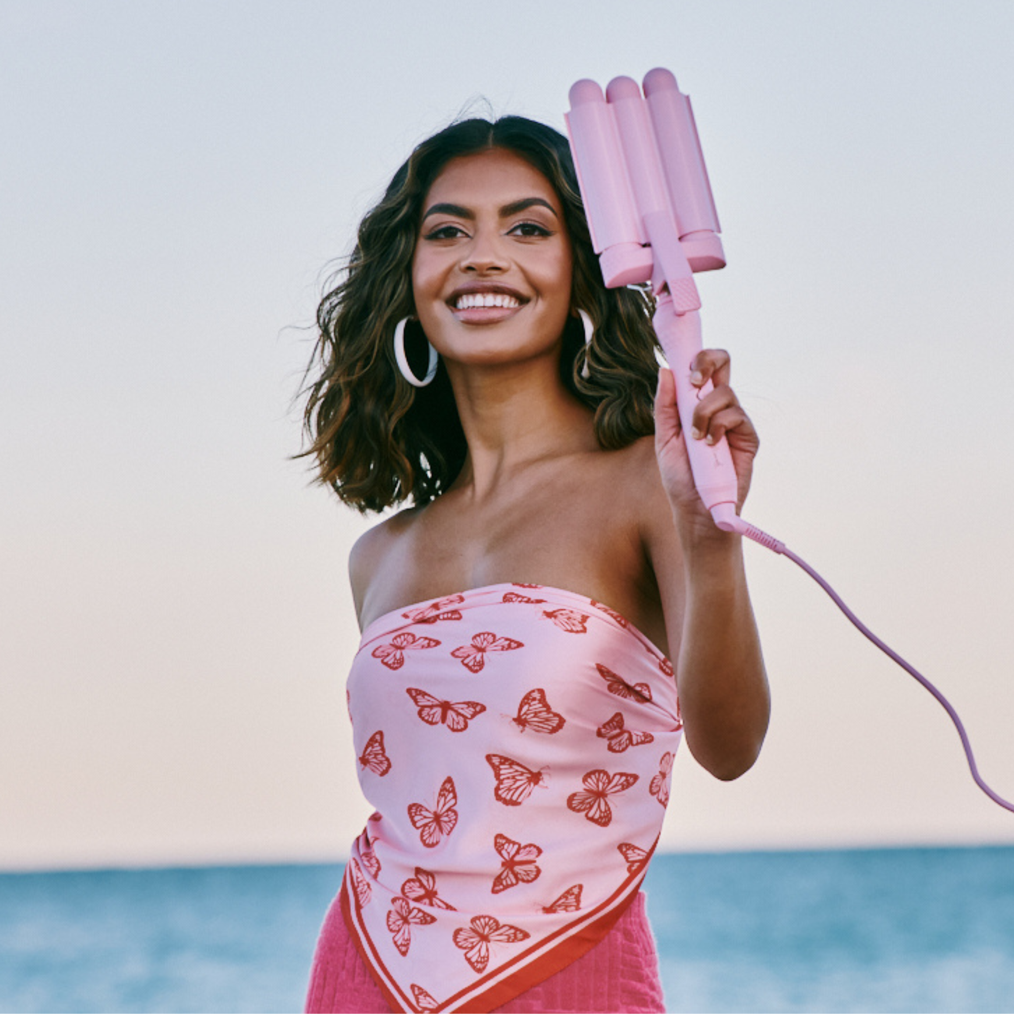 Model using the Style Wand by Mermade Hair