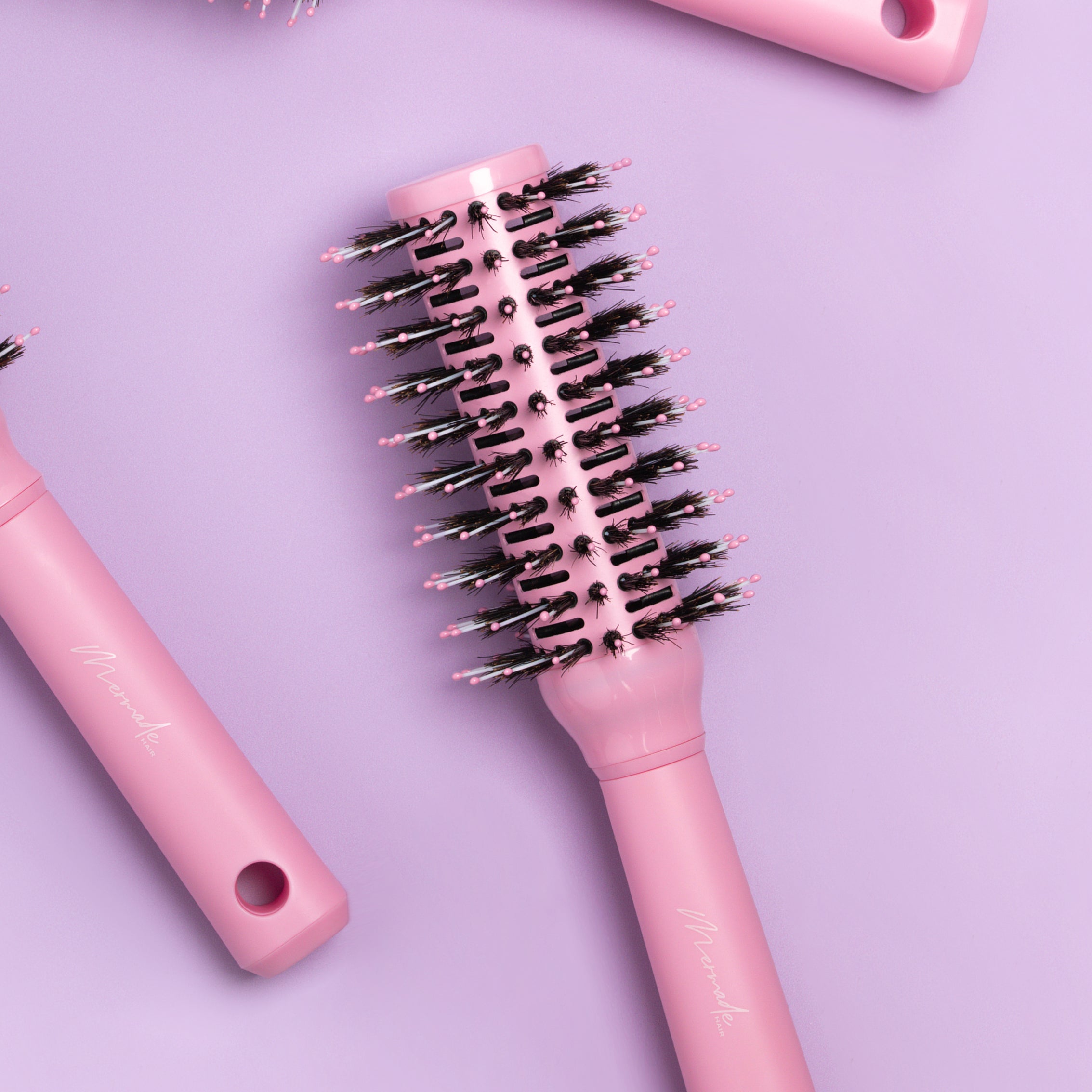 Brosse à brushing - Rose caractéristique